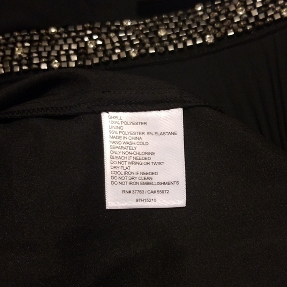 𝅺Laundry by Shelli Segal Women's Black V Neck Cape Sleeve Chiffon Evening Gown - Picture 4 of 11